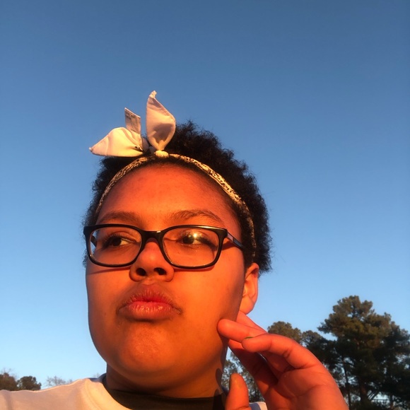 Meet your Posher, Joy - Picture 1 of 1